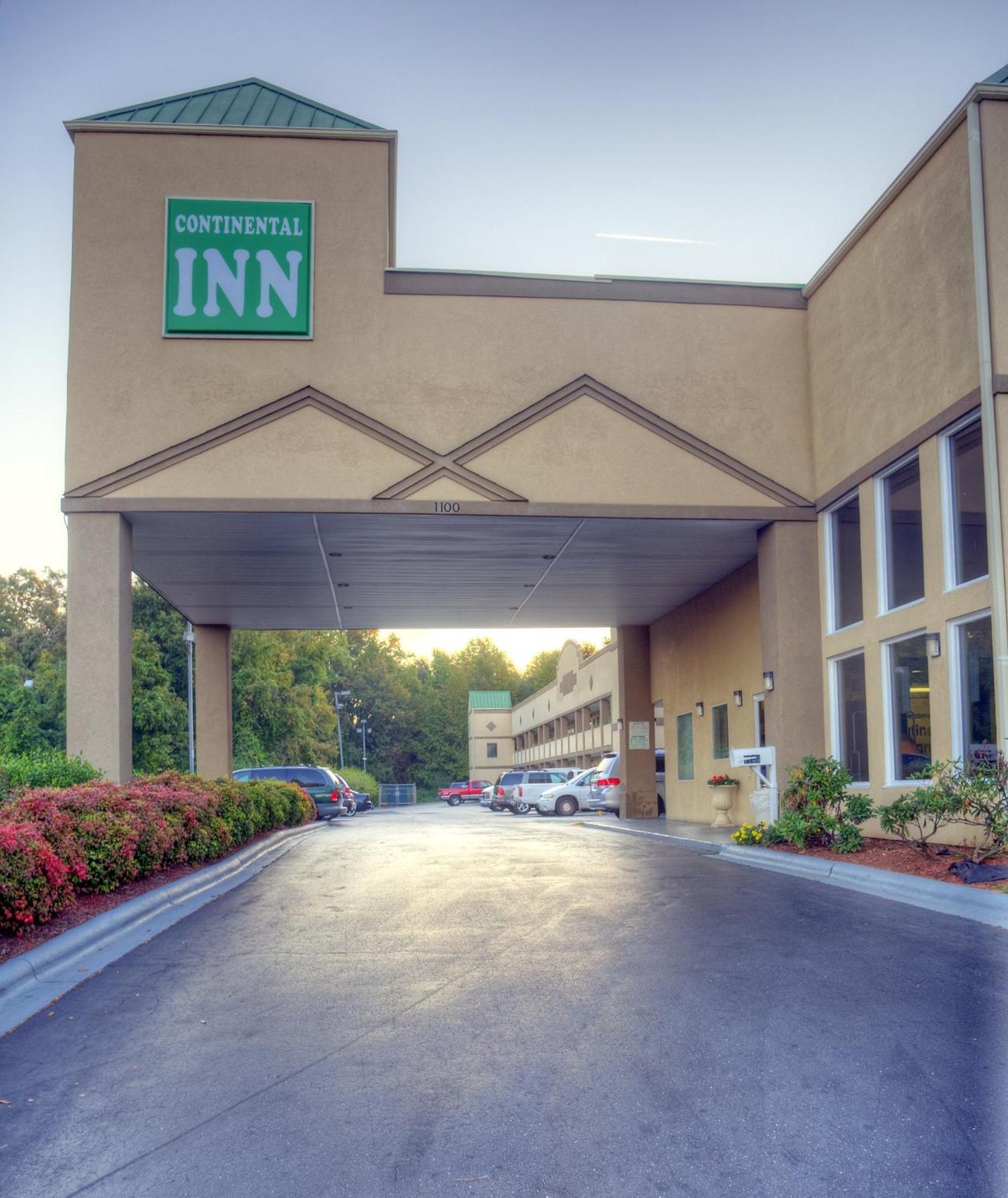 Continental Inn - Charlotte Bagian luar foto