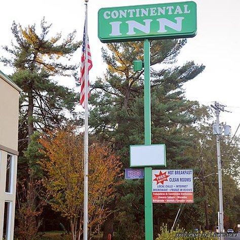 Continental Inn - Charlotte Bagian luar foto